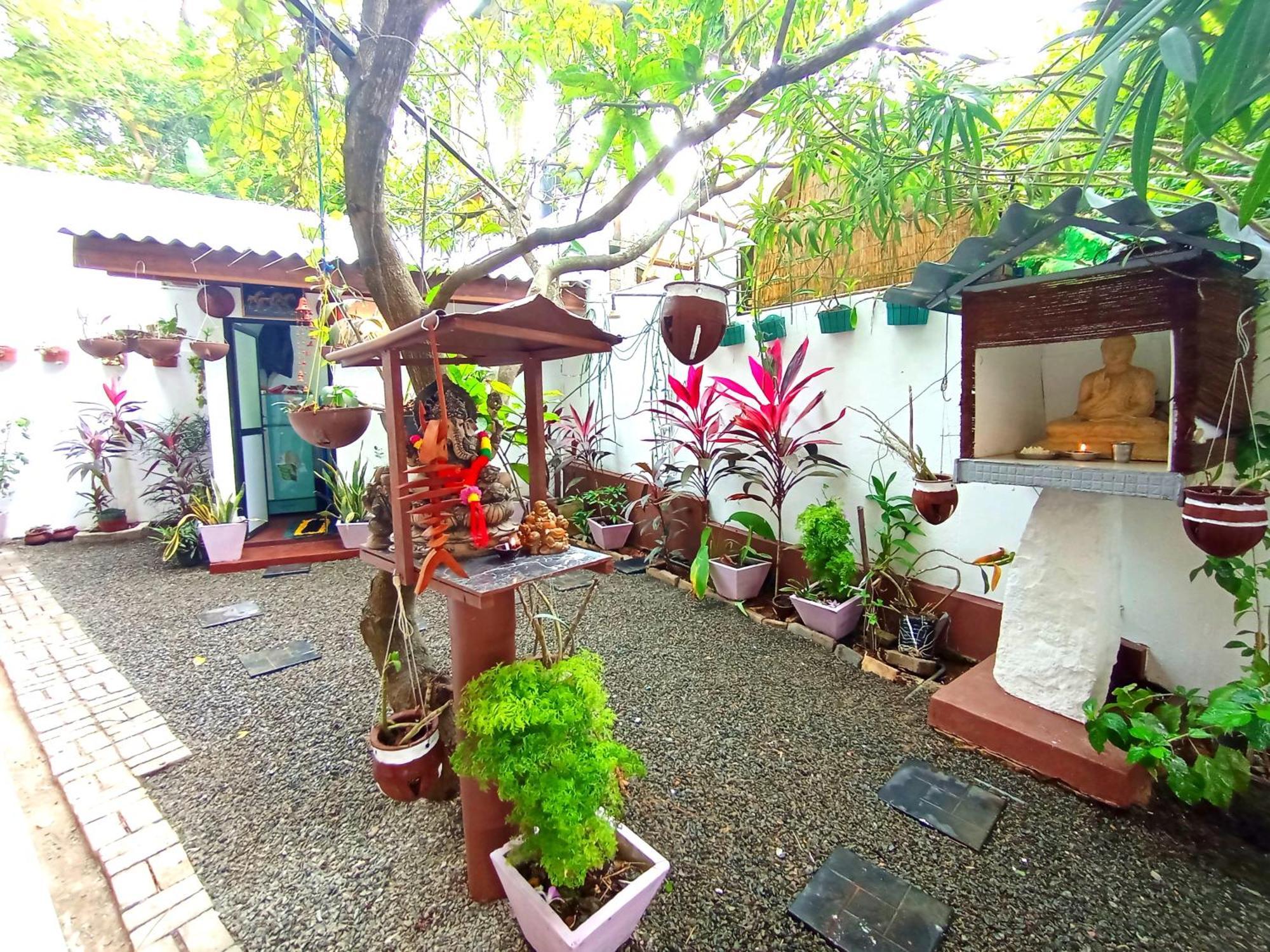 Ramesh Guesthouse Мирисса Экстерьер фото
