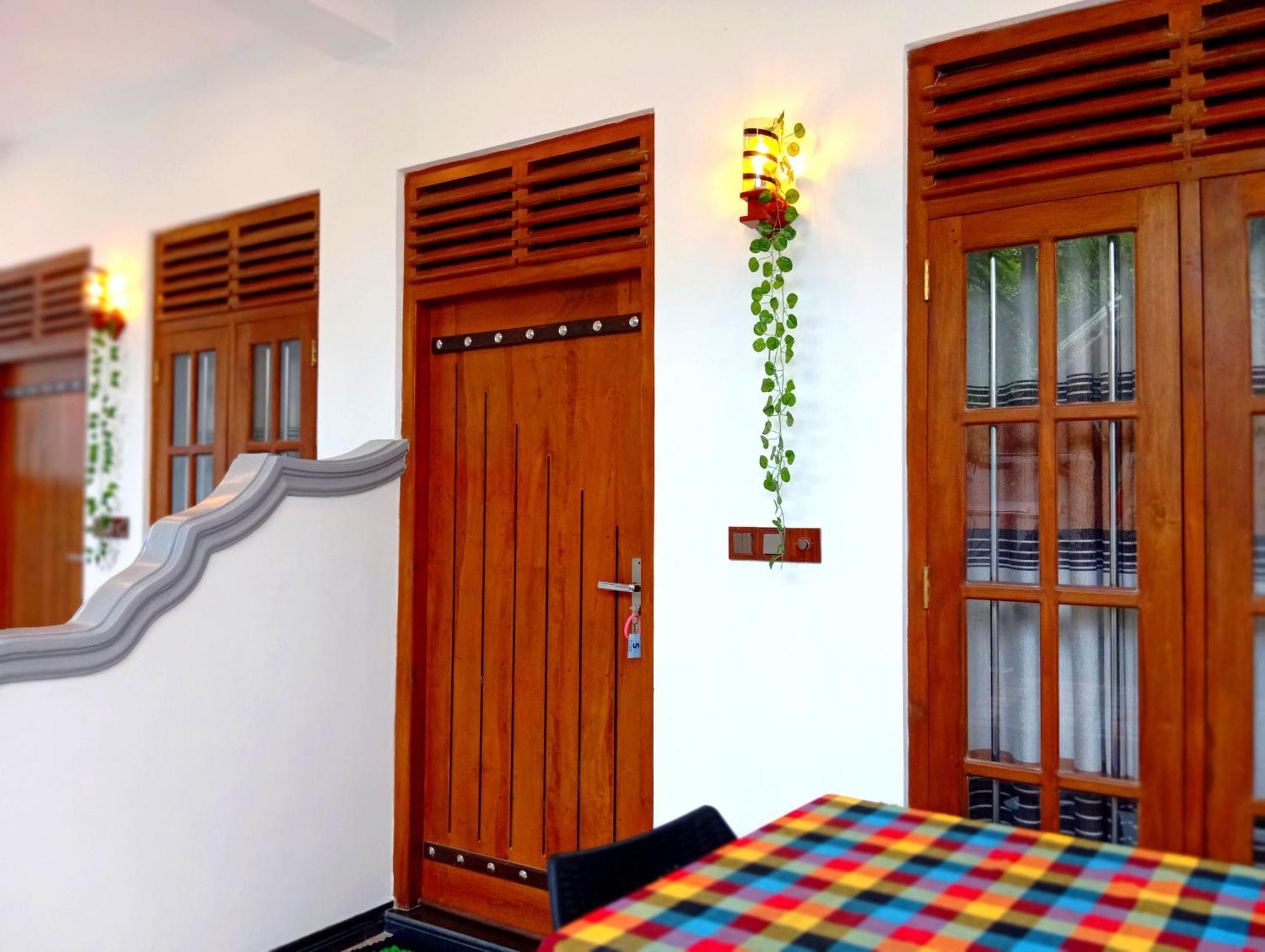 Ramesh Guesthouse Мирисса Экстерьер фото