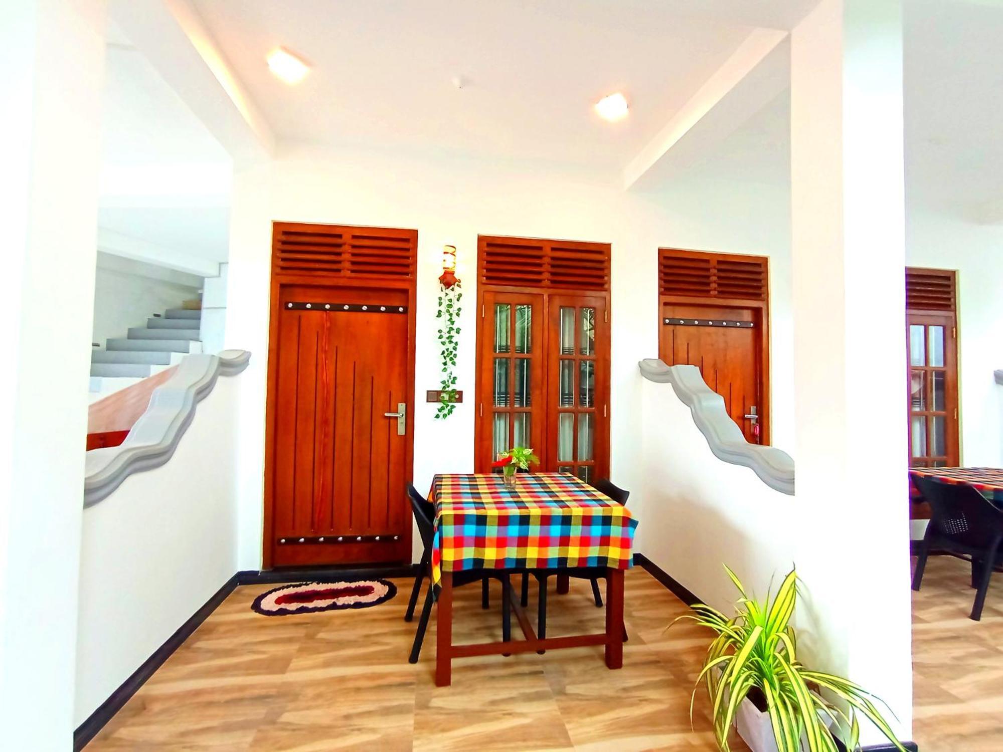 Ramesh Guesthouse Мирисса Экстерьер фото