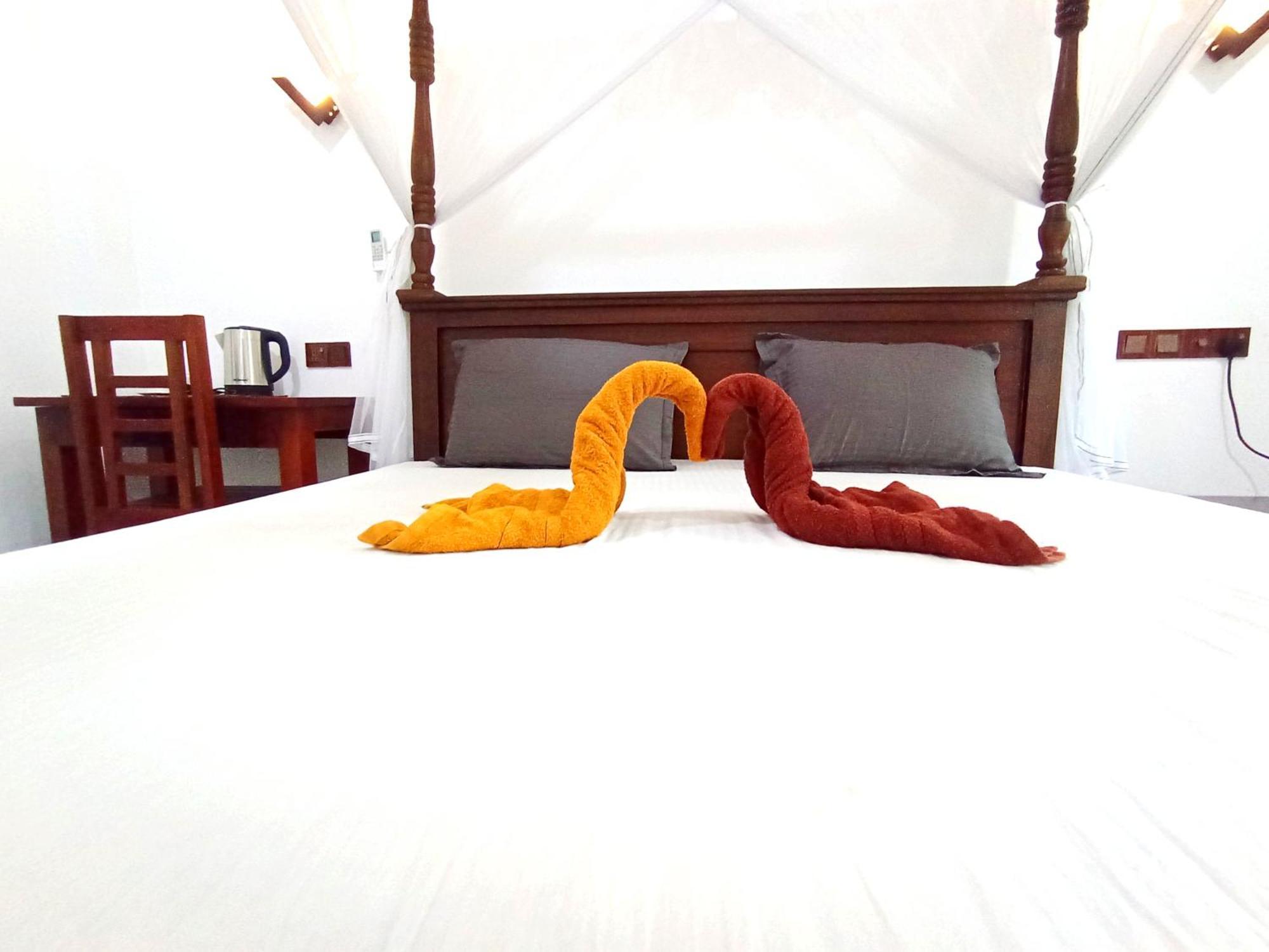 Ramesh Guesthouse Мирисса Экстерьер фото